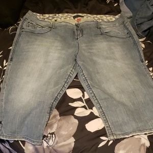 Torrid freestyle revolution brand capris